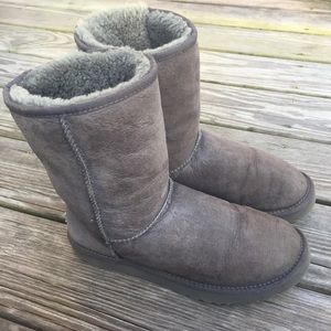 UGG Classic Short Gray Boots Size 10
